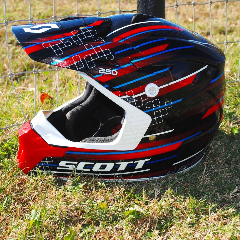Scott 250 Series Motocross Helmet